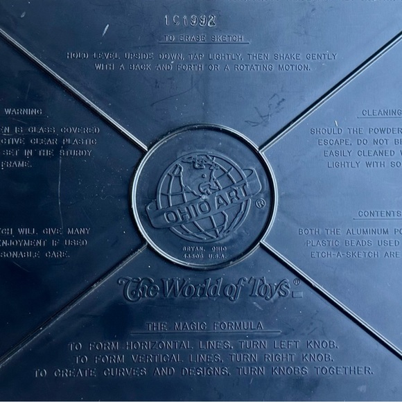 Magic Etch-A-Sketch Toy - Picture 8 of 9